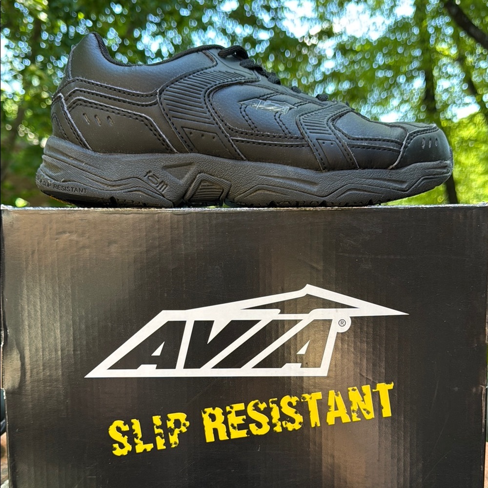 Avia Black Slip Resistant Athletic Shoes for Women